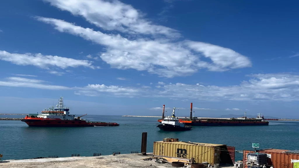 Lavori di ripristino condotte di scarico della salamoia e di presa acqua mare